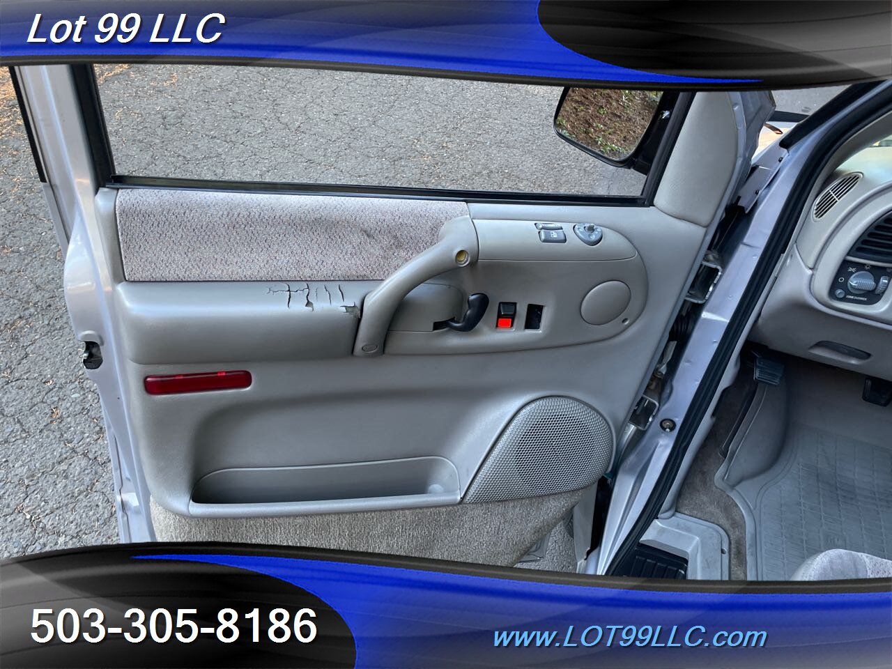 2000 Chevrolet Astro LS Extended ** AWD ** Passenger Van   - Photo 11 - Milwaukie, OR 97267