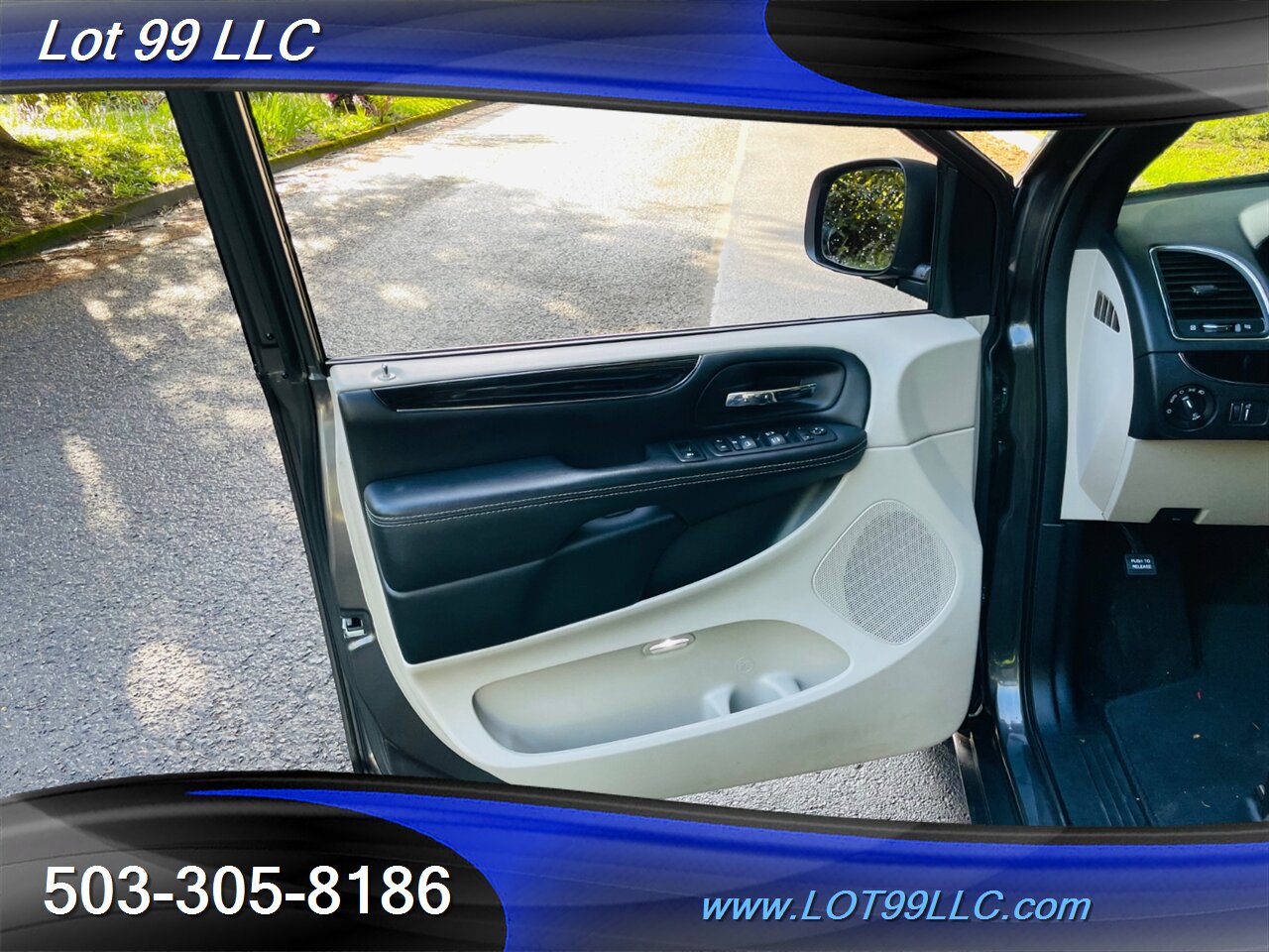 2018 Dodge Grand Caravan SXT 104k Leather Navigation  3rd Row Seat   - Photo 10 - Milwaukie, OR 97267