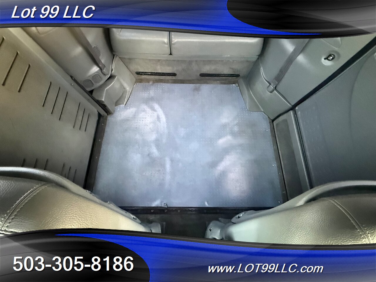 2005 Chrysler Town & Country Touring 83k **WHEELCHAIR VAN** New Tires - Photo 38 - Milwaukie, OR 97267