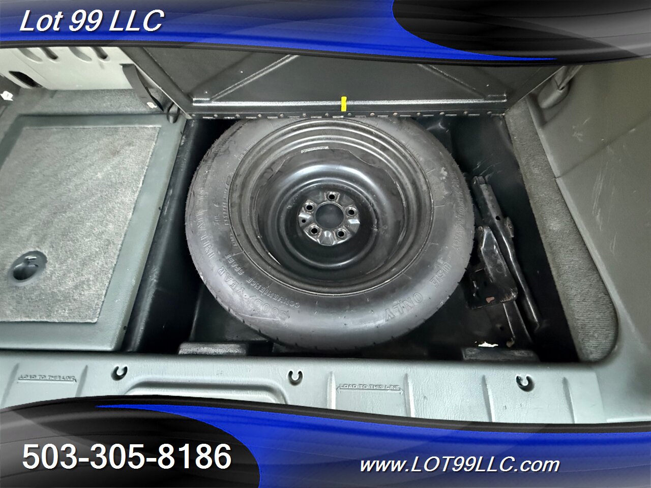 2005 Chrysler Town & Country Touring 83k **WHEELCHAIR VAN** New Tires - Photo 39 - Milwaukie, OR 97267