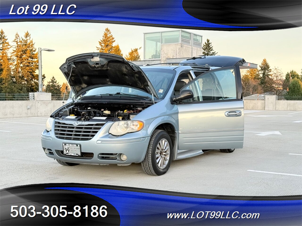 2005 Chrysler Town & Country Touring 83k **WHEELCHAIR VAN** New Tires - Photo 26 - Milwaukie, OR 97267
