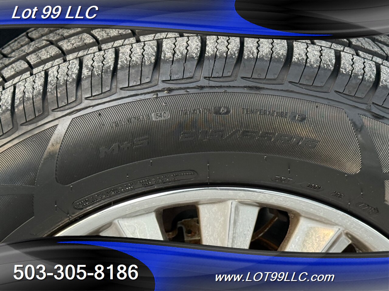 2005 Chrysler Town & Country Touring 83k **WHEELCHAIR VAN** New Tires - Photo 30 - Milwaukie, OR 97267