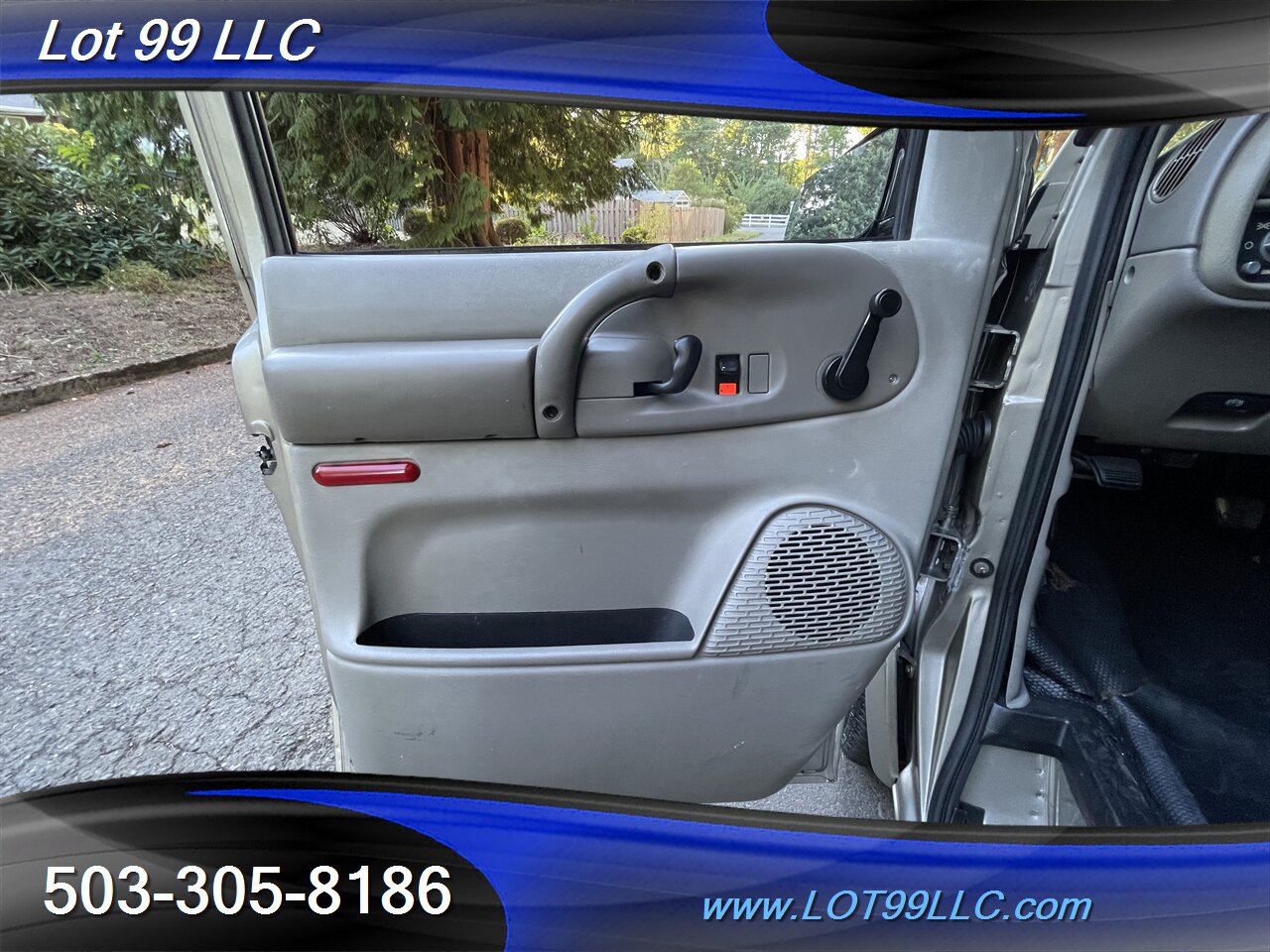2005 Chevrolet Astro Ext Cargo Van ** 1-Owner ** 86k Miles ** 4.3 V6   - Photo 10 - Milwaukie, OR 97267