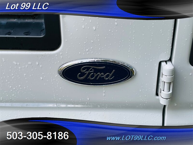 2005 Ford E-350 XLT SD photo