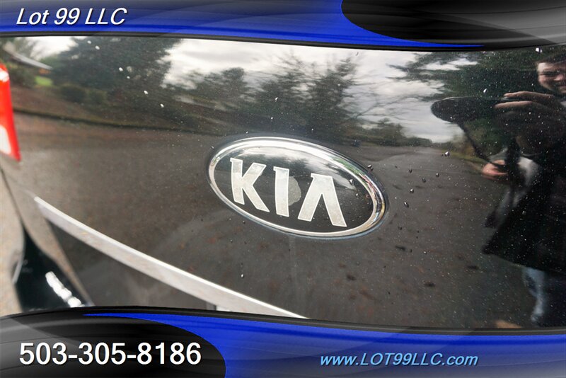 2016 Kia Sedona L Wagon Only 98K V6 Automatic  photo