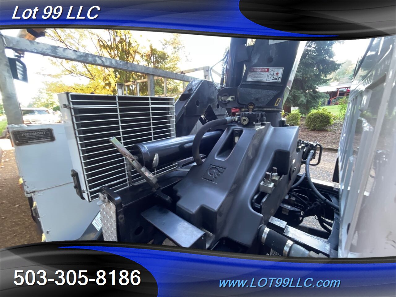 2007 Ford F650 OTR TIRE SERVICE TRUCK with CRANE and Lift Gate   - Photo 26 - Milwaukie, OR 97267