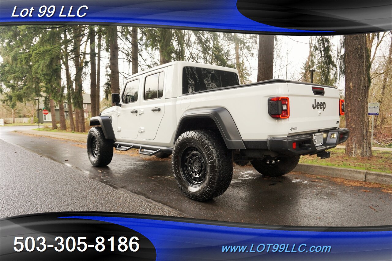 2020 Jeep Gladiator Overland 4X4 Heated Leather LIFTED 20S 37S   - Photo 11 - Milwaukie, OR 97267