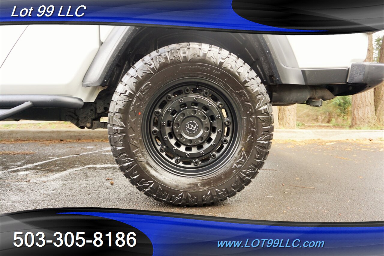2020 Jeep Gladiator Overland 4X4 Heated Leather LIFTED 20S 37S   - Photo 3 - Milwaukie, OR 97267