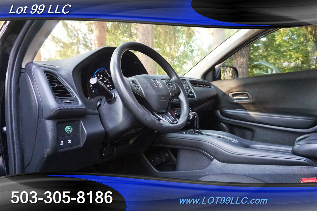 2018 Honda HR-V LX AWD 1.8L Automatic New Tires 2 OWNERS 31 MPG   - Photo 12 - Milwaukie, OR 97267