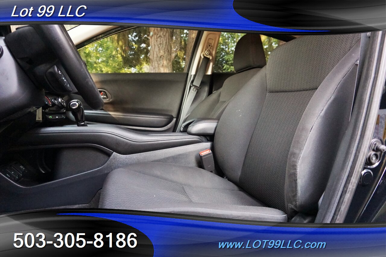 2018 Honda HR-V LX AWD 1.8L Automatic New Tires 2 OWNERS 31 MPG   - Photo 13 - Milwaukie, OR 97267