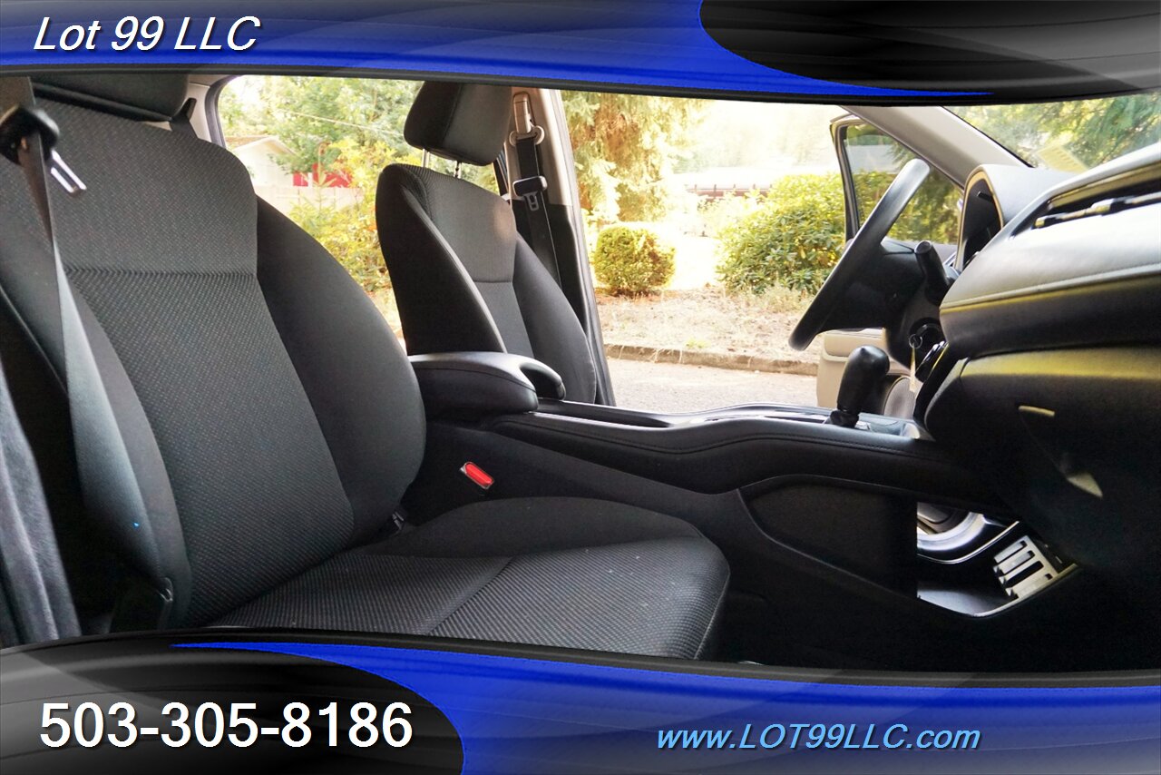 2018 Honda HR-V LX AWD 1.8L Automatic New Tires 2 OWNERS 31 MPG   - Photo 18 - Milwaukie, OR 97267