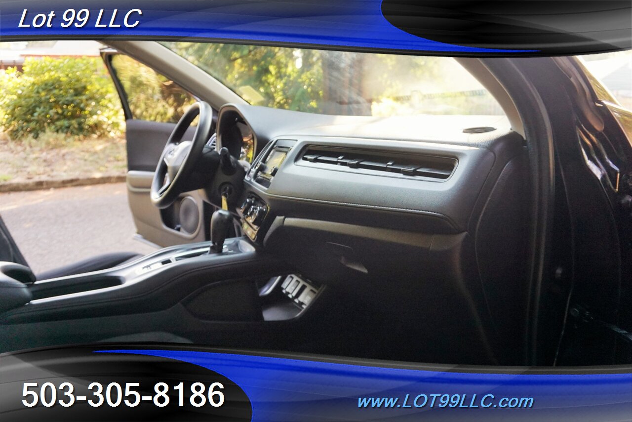 2018 Honda HR-V LX AWD 1.8L Automatic New Tires 2 OWNERS 31 MPG   - Photo 17 - Milwaukie, OR 97267