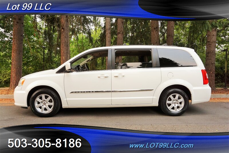 2012 Chrysler Town & Country Touring photo