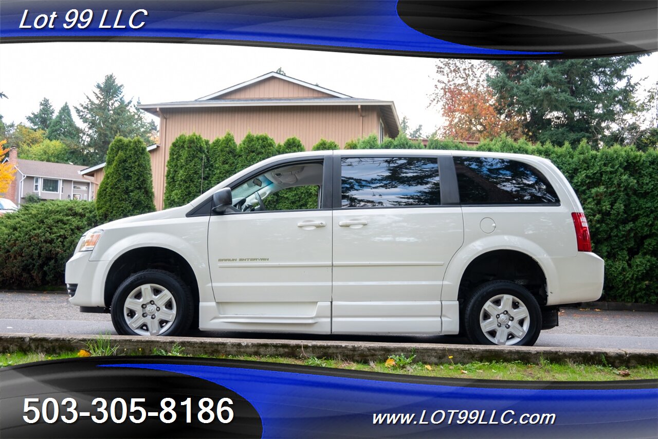 2010 Dodge Grand Caravan SE Only 97k WHEELCHAIR VAN   - Photo 4 - Milwaukie, OR 97267