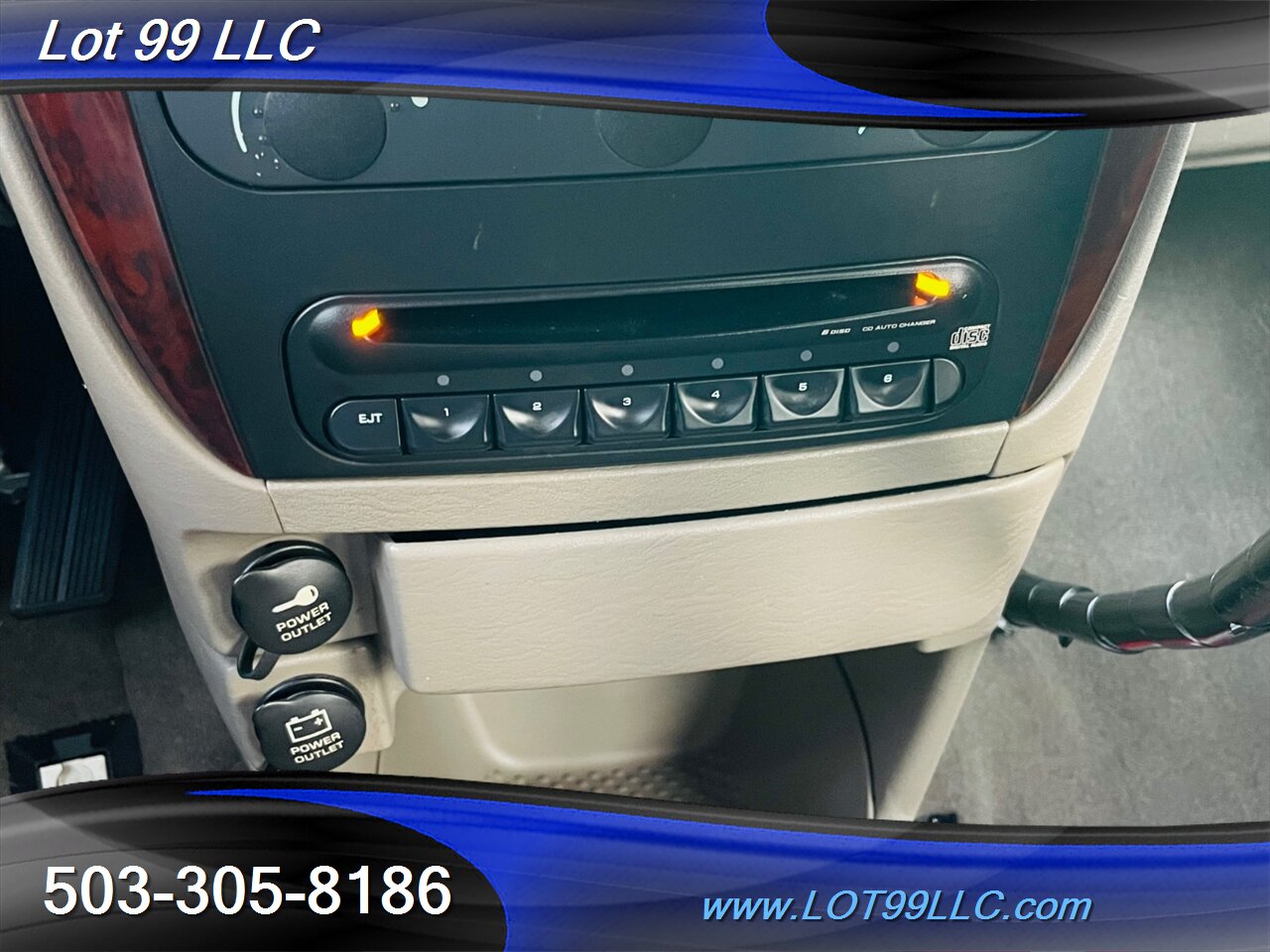 2003 Chrysler Town & Country LXi WHEELCHAIR VAN Htd Leather Hand Controls   - Photo 36 - Milwaukie, OR 97267
