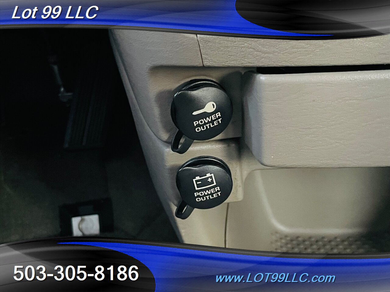 2003 Chrysler Town & Country LXi WHEELCHAIR VAN Htd Leather Hand Controls   - Photo 35 - Milwaukie, OR 97267