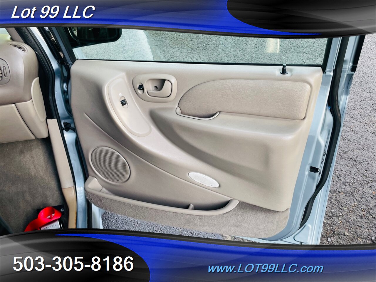 2003 Chrysler Town & Country LXi WHEELCHAIR VAN Htd Leather Hand Controls   - Photo 41 - Milwaukie, OR 97267