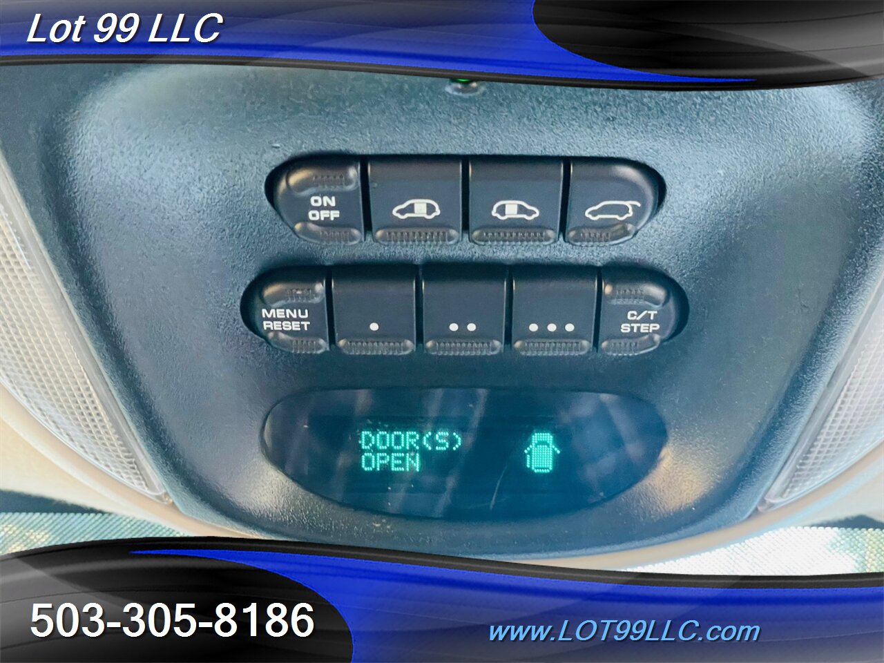 2003 Chrysler Town & Country LXi WHEELCHAIR VAN Htd Leather Hand Controls   - Photo 58 - Milwaukie, OR 97267