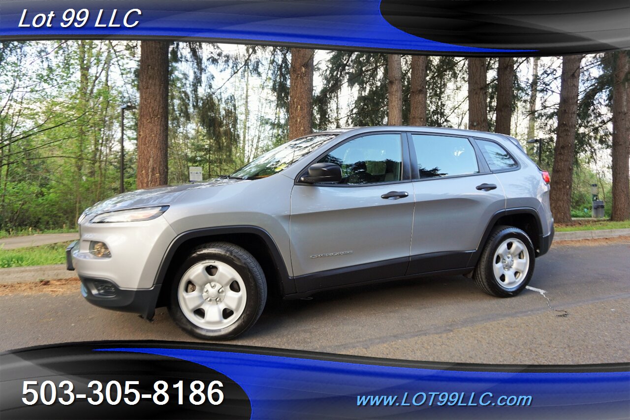 2016 Jeep Cherokee Sport Altitude Only 50K 2.4L Automatic Newer Tires   - Photo 4 - Milwaukie, OR 97267