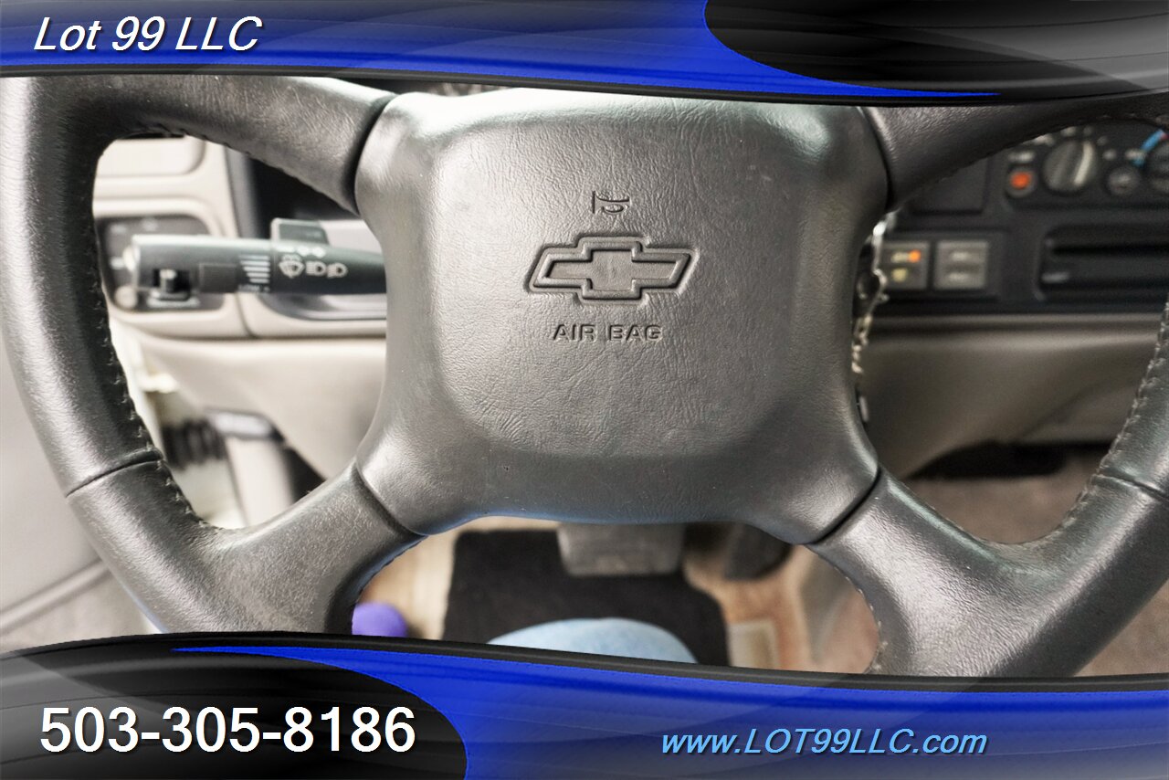 1998 Chevrolet Suburban K1500 LT 4X4 V8 5.7L Auto Leather LITED Premium Wheels Newer Tires NO RUST ROOF RACK - Photo 22 - Milwaukie, OR 97267