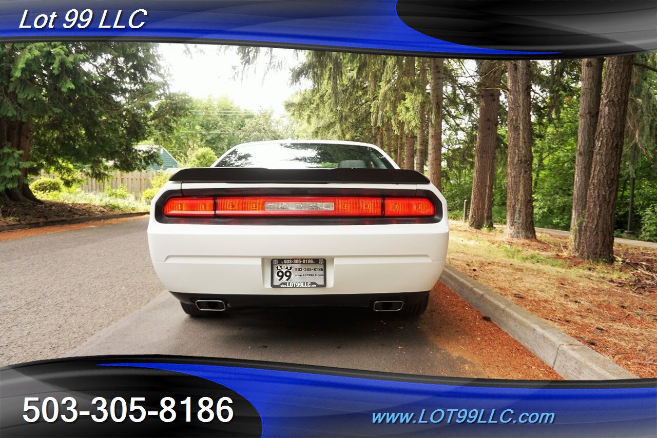 2013 Dodge Challenger SE Coupe 3.6L Automatic Rear Spoiler Chrome Wheels   - Photo 10 - Milwaukie, OR 97267