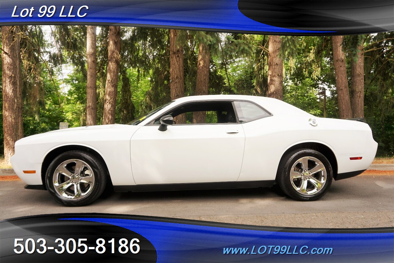 2013 Dodge Challenger SE Coupe 3.6L Automatic Rear Spoiler Chrome Wheels   - Photo 1 - Milwaukie, OR 97267