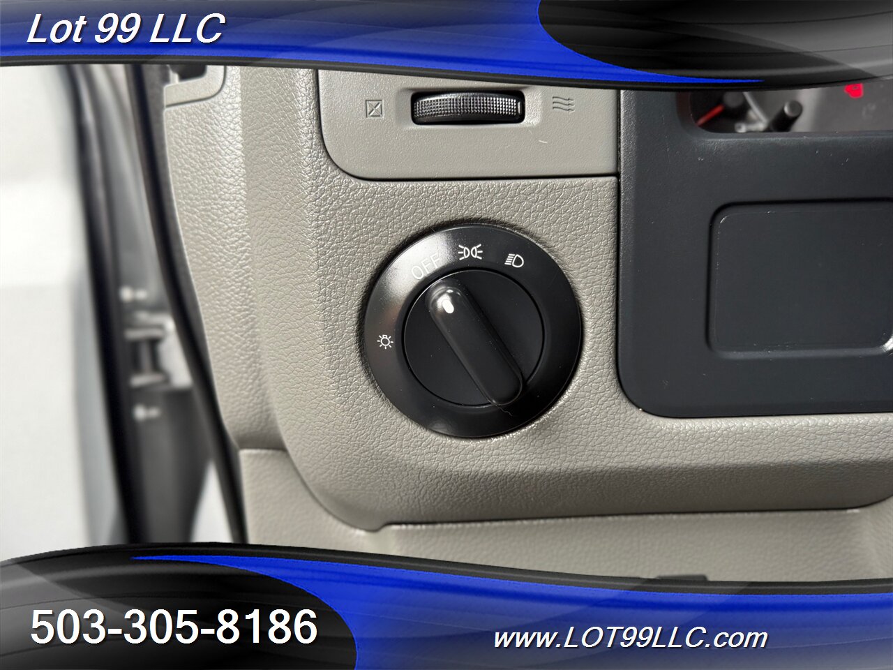 2021 Nissan NV 3500 HD SV 49k Miles 12 Passenger Van  NEW TIRES 1-Owner Navi Camera Parking Sensors Tinted - Photo 32 - Milwaukie, OR 97267