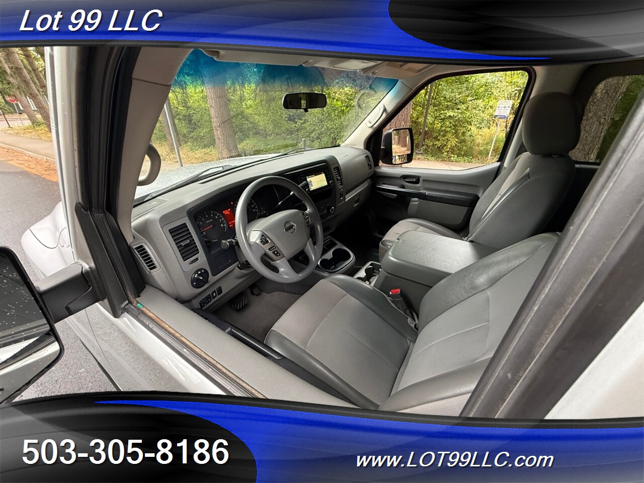 2021 Nissan NV 3500 HD SV 49k Miles 12 Passenger Van  NEW TIRES 1-Owner Navi Camera Parking Sensors Tinted - Photo 25 - Milwaukie, OR 97267