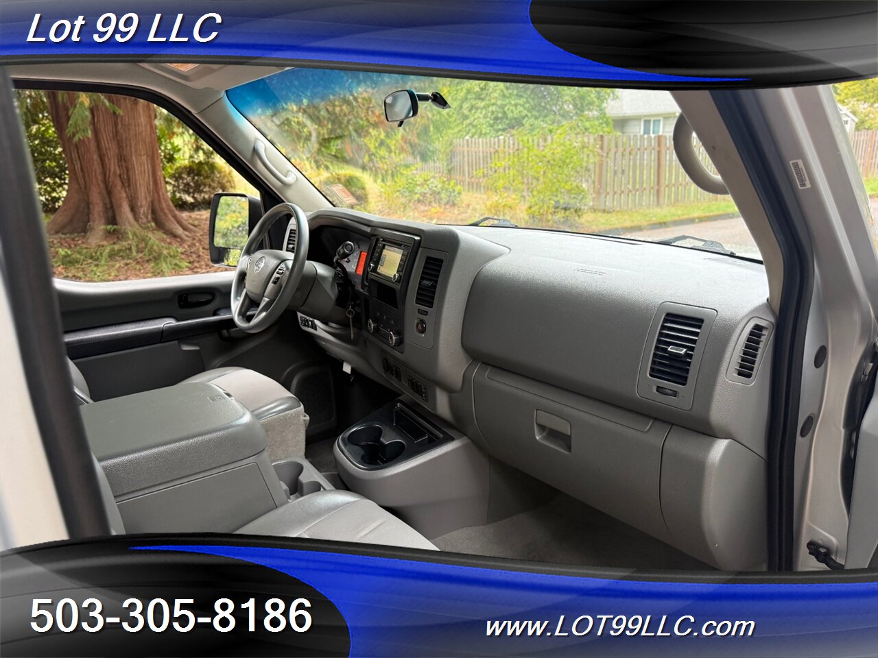 2021 Nissan NV 3500 HD SV 49k Miles 12 Passenger Van  NEW TIRES 1-Owner Navi Camera Parking Sensors Tinted - Photo 38 - Milwaukie, OR 97267