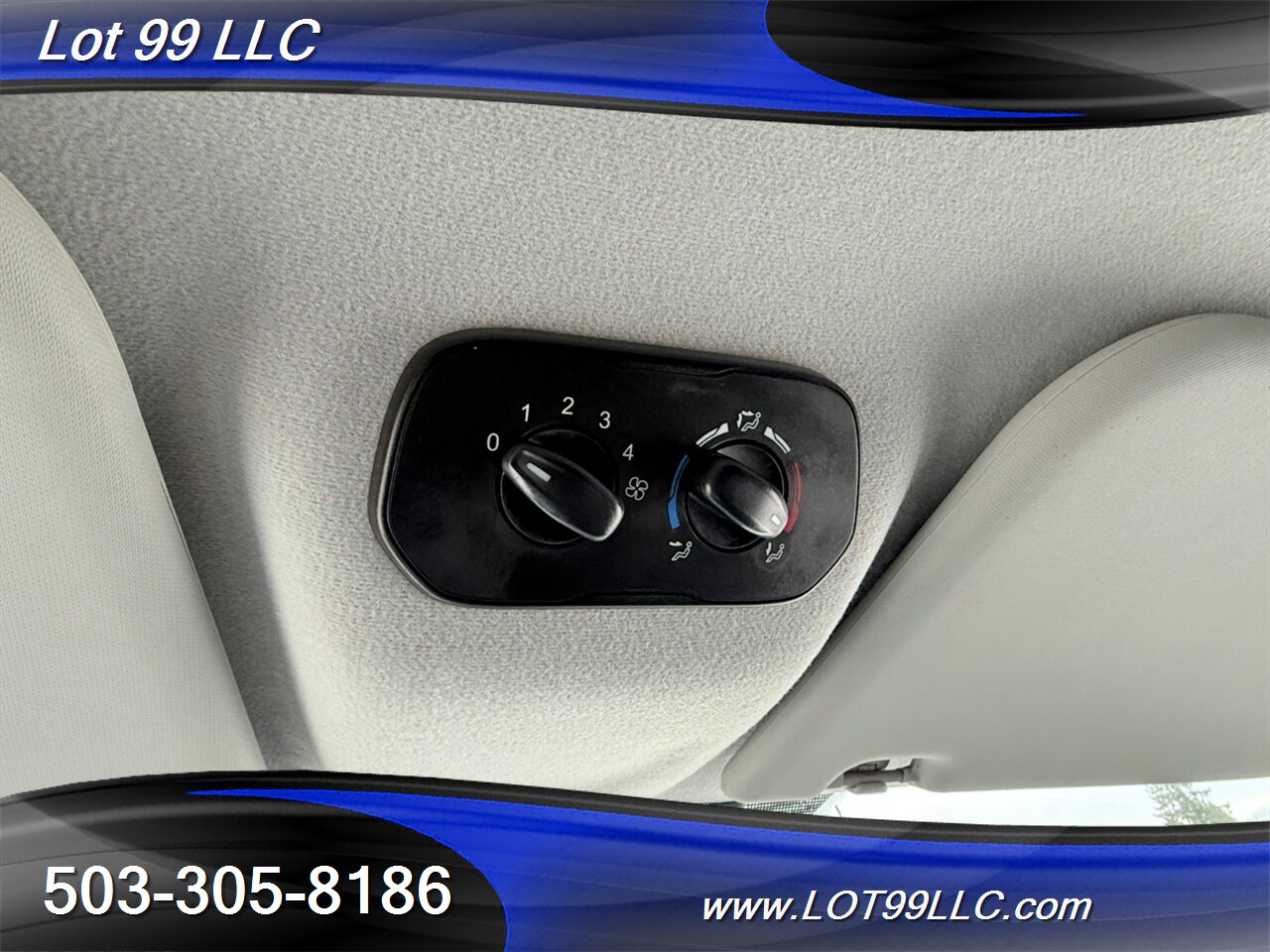 2017 Ford Transit 350 XLT ** 15 Passenger Van ** Tinted Windows Back ** Prior Certified Pre-Owned ** - Photo 25 - Milwaukie, OR 97267