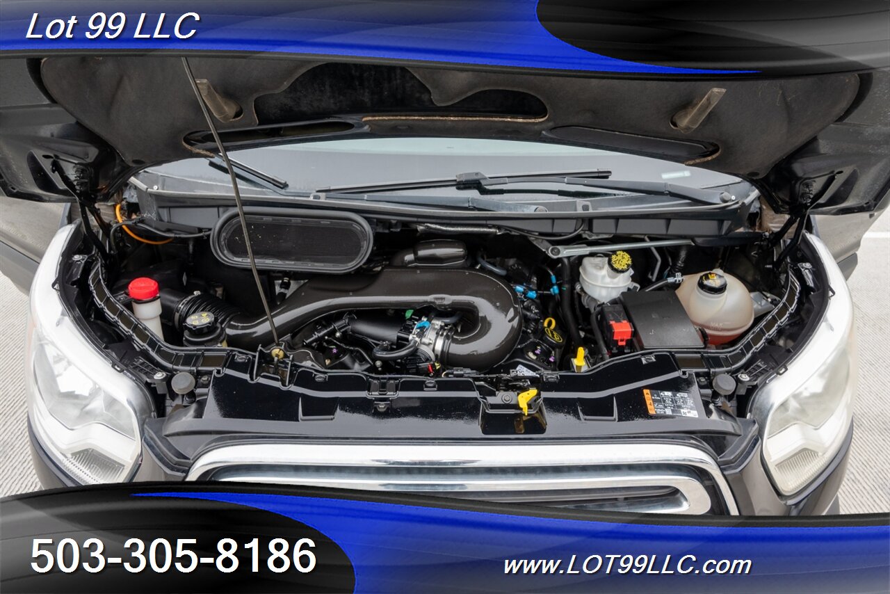 2017 Ford Transit 350 XLT ** 15 Passenger Van ** Tinted Windows Back ** Prior Certified Pre-Owned ** - Photo 20 - Milwaukie, OR 97267