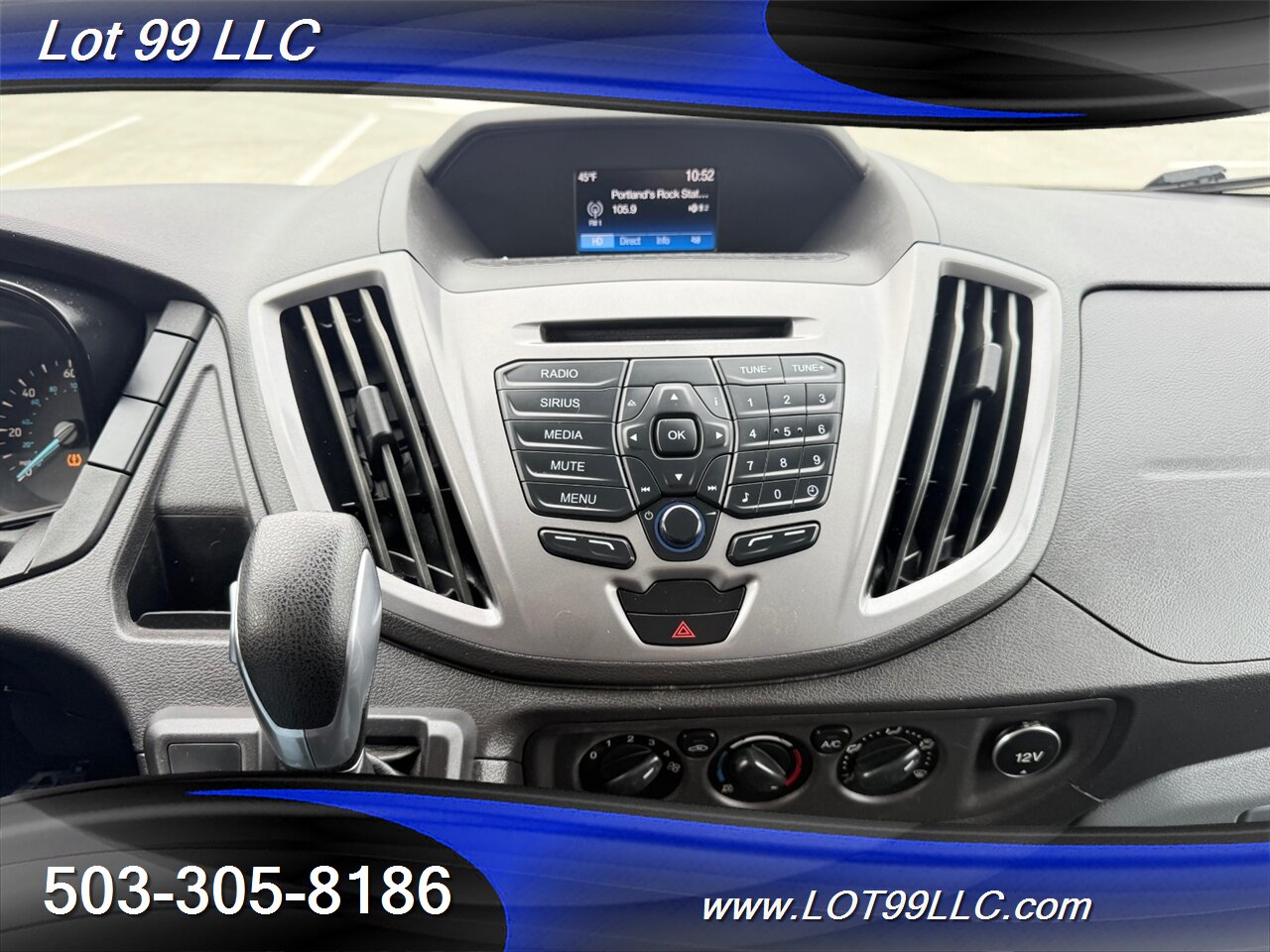 2017 Ford Transit 350 XLT ** 15 Passenger Van ** Tinted Windows Back ** Prior Certified Pre-Owned ** - Photo 14 - Milwaukie, OR 97267