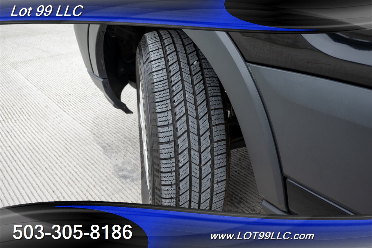 2017 Ford Transit 350 XLT ** 15 Passenger Van ** Tinted Windows Back ** Prior Certified Pre-Owned ** - Photo 24 - Milwaukie, OR 97267