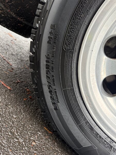 2005 Ford E-Series Van E-150 XLT V8 Ricon Power Side Wheelchair Lift Cruise Control - Photo 55 - Milwaukie, OR 97267