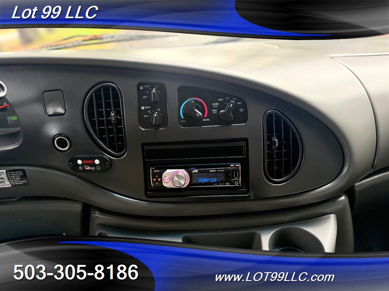 2005 Ford E-Series Van E-150 XLT V8 Ricon Power Side Wheelchair Lift Cruise Control - Photo 18 - Milwaukie, OR 97267