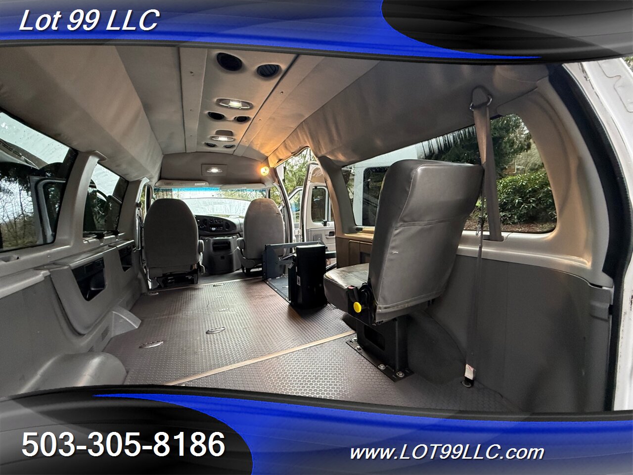 2005 Ford E-Series Van E-150 XLT V8 Ricon Power Side Wheelchair Lift Cruise Control - Photo 5 - Milwaukie, OR 97267
