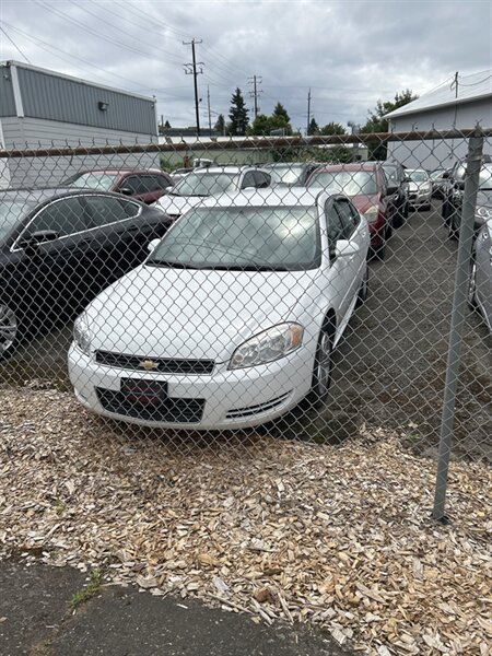2011 Chevrolet Impala LS  