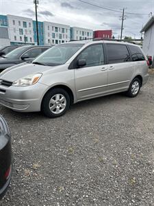 2005 Toyota Sienna LE 7 Passenger Van