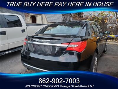2011 Chrysler 200 Limited   - Photo 2 - Newark, NJ 07107