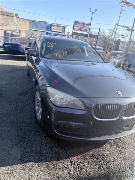 2012 BMW 750i  