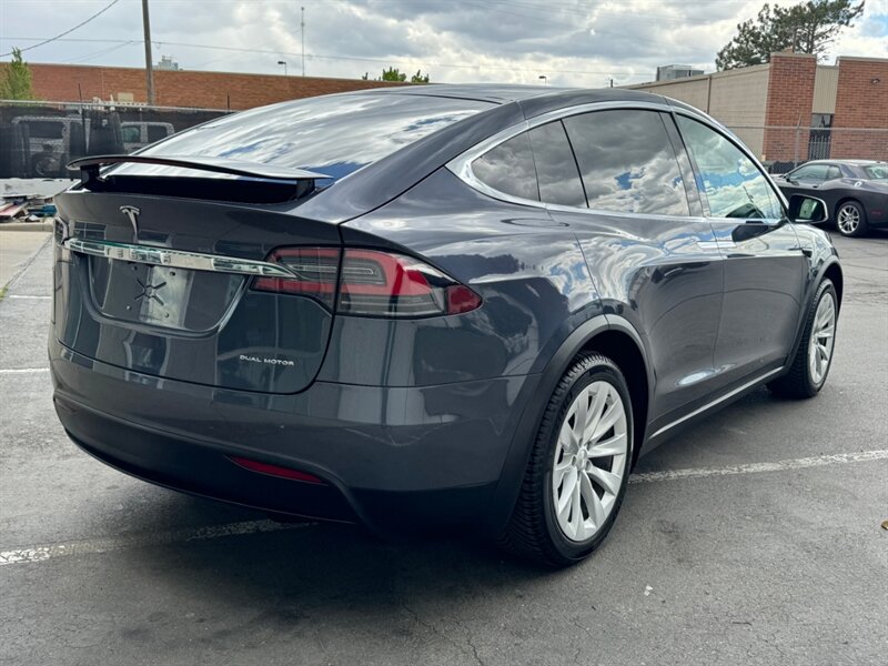 2020 Tesla Model X Long Range photo
