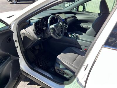 2023 Lexus RX 350h Luxury   - Photo 16 - Salt Lake City, UT 84115