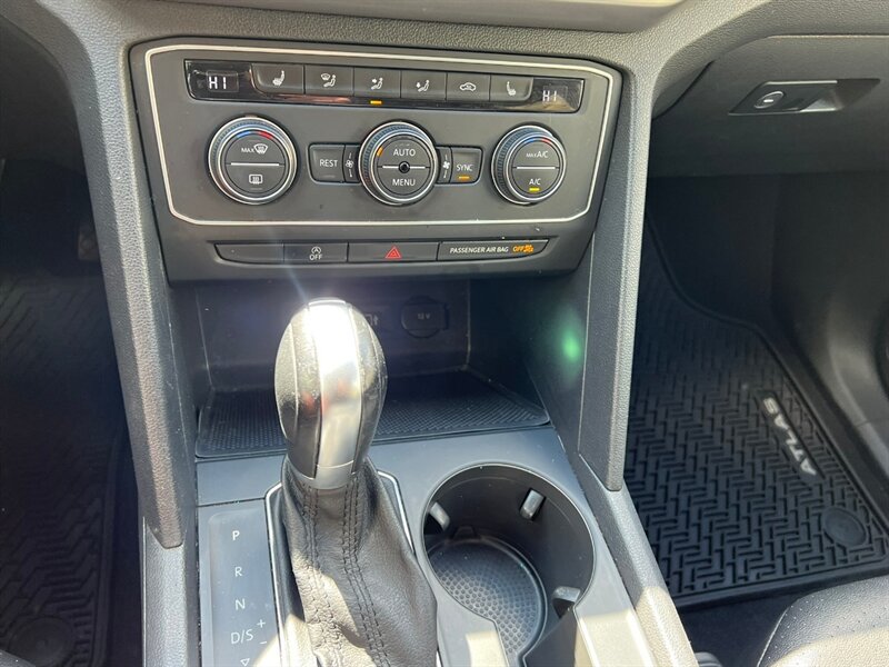 2019 Volkswagen Atlas V6 SE 4Motion photo