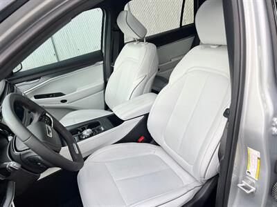 2025 Jeep Wagoneer S Limited   - Photo 18 - Salt Lake City, UT 84115