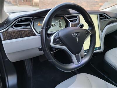 2013 Tesla Model S 85 -- 1 Owner -- Navigation - Bluetooth -  Backup Camera - Sunroof - Save $$$ on Gas - Charge & Drive - Clean Title - $4,000 Tax Credit already taken off the List Price - Photo 22 - Wood Dale, IL 60191