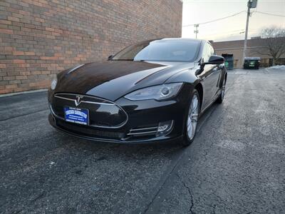 2013 Tesla Model S 85 -- 1 Owner -- Navigation - Bluetooth -  Backup Camera - Sunroof - Save $$$ on Gas - Charge & Drive - Clean Title - $4,000 Tax Credit already taken off the List Price - Photo 40 - Wood Dale, IL 60191