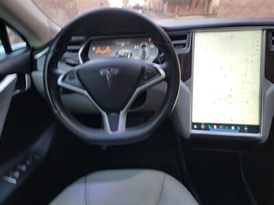 2013 Tesla Model S 85 -- 1 Owner -- Navigation - Bluetooth -  Backup Camera - Sunroof - Save $$$ on Gas - Charge & Drive - Clean Title - $4,000 Tax Credit already taken off the List Price - Photo 21 - Wood Dale, IL 60191