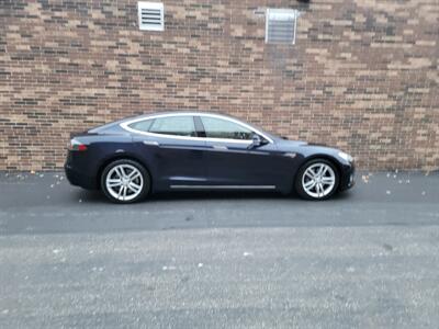 2014 Tesla Model S 60 --1 Owner -- Navigation - Bluetooth -  Backup Camera - Sunroof -  Save $$$ on Gas - Charge & Drive - Clean Title - $4,000 Tax Credit already taken off the List Price - Photo 6 - Wood Dale, IL 60191