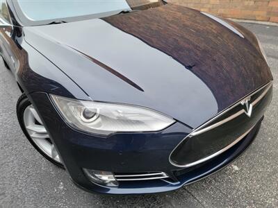 2014 Tesla Model S 60 --1 Owner -- Navigation - Bluetooth -  Backup Camera - Sunroof -  Save $$$ on Gas - Charge & Drive - Clean Title - $4,000 Tax Credit already taken off the List Price - Photo 39 - Wood Dale, IL 60191