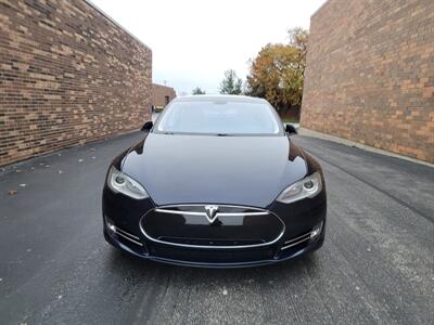 2014 Tesla Model S 60 --1 Owner -- Navigation - Bluetooth -  Backup Camera - Sunroof -  Save $$$ on Gas - Charge & Drive - Clean Title - $4,000 Tax Credit already taken off the List Price - Photo 7 - Wood Dale, IL 60191